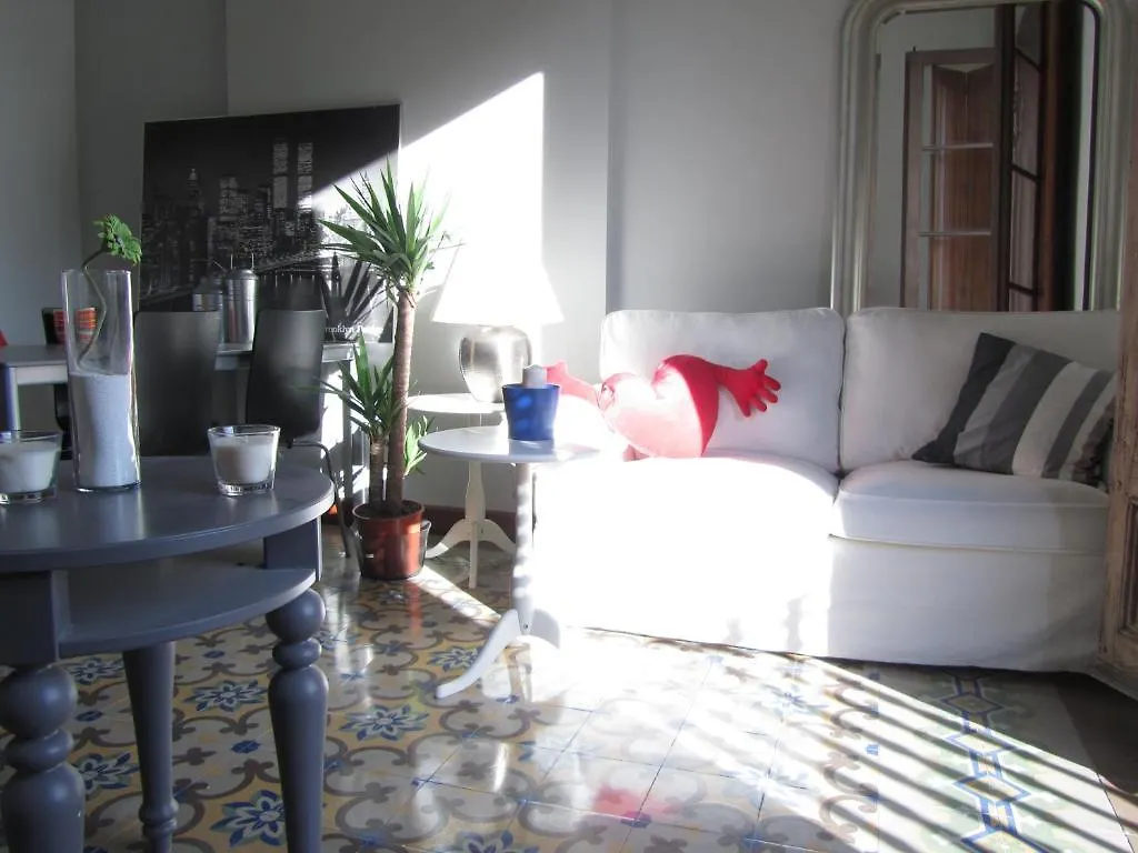 My Space Barcelona Pool City Center Espagne